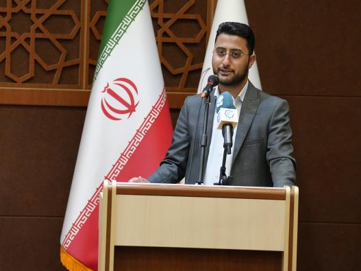 به گزارش روابط عمومی دانشگاه جامع انقلاب اسلامی، دوشنبه 5 آبان ماه مراسم باشکوه جشن میلاد با سعادت حضرت زینب (س) با حضور دانشجویان، اساتید و کارکنان محترم دانشگاه، در سالن همایش ابومهدی المهندس برگزار شد.