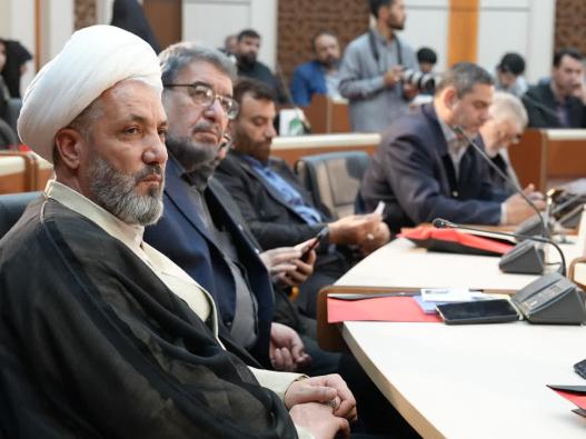 گزارش تصویری آیین رونمایی از ویراست جدید کتاب ماندگار «ارتباط انسان – جهان» اثر علامه محمدتقی جعفری   25 آبان ۱۴۰۴ سالن شهید سلیمانی 