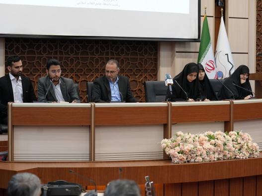 به روایت تصویر ؛ نشست صمیمانه پرسش و پاسخ دانشجویان با ریاست دانشگاه جامع انقلاب اسلامی در روز دانشجو