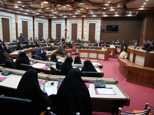 به روایت تصویر ؛ نشست صمیمانه پرسش و پاسخ دانشجویان با ریاست دانشگاه جامع انقلاب اسلامی در روز دانشجو