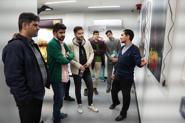 بازدید دانشجویان رشته تجارت الکترونیک و مدیریت رسانه از موسسه مهوا