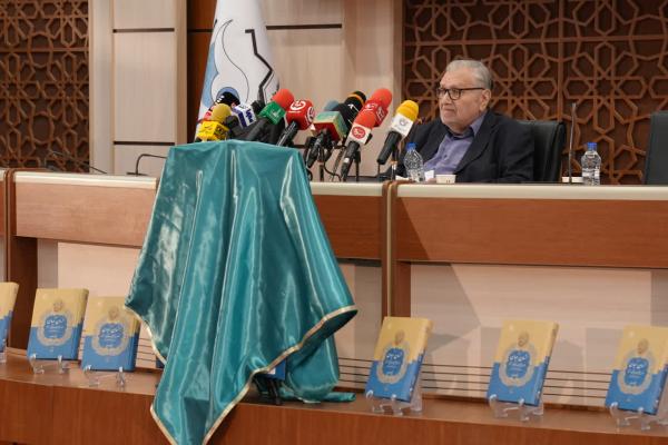 گزارش تصویری آیین رونمایی از ویراست جدید کتاب ماندگار «ارتباط انسان – جهان» اثر علامه محمدتقی جعفری   25 آبان ۱۴۰۴ سالن شهید سلیمانی 