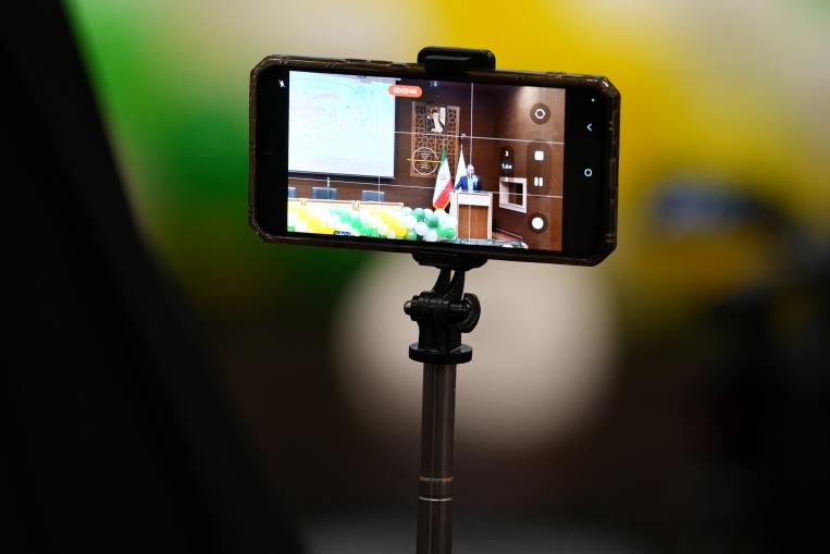 به گزارش روابط عمومی دانشگاه جامع انقلاب اسلامی، دوشنبه 5 آبان ماه مراسم باشکوه جشن میلاد با سعادت حضرت زینب (س) با حضور دانشجویان، اساتید و کارکنان محترم دانشگاه، در سالن همایش ابومهدی المهندس برگزار شد