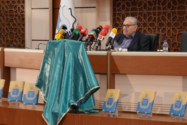 گزارش تصویری آیین رونمایی از ویراست جدید کتاب ماندگار «ارتباط انسان – جهان» اثر علامه محمدتقی جعفری   25 آبان ۱۴۰۴ سالن شهید سلیمانی 